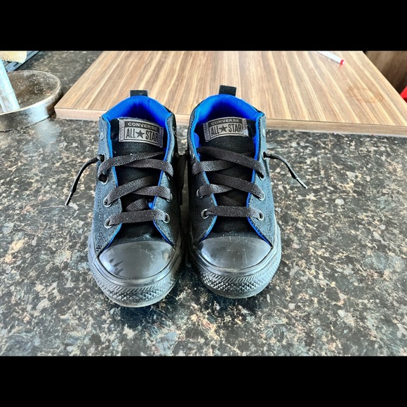 Kids black/blue converse shoes - Picture 6 of 6